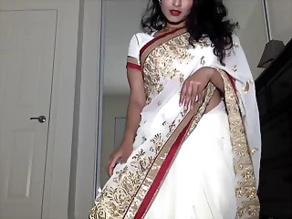 Desi Bhabi Plays With Her Cousin Son Front Of Her Hubby